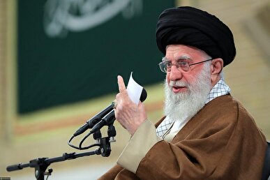 پاسخ رهبر معظم انقلاب به تهدید‌های رئیس‌جمهور آمریکا: میگوید ارتش ما قوی‌ترین ارتش دنیا است؛ قوی‌ترین ارتش دنیا ممکن است گاهی آن‌چنان سیلی بخورد که از جا نتواند بلند شود + فیلم