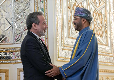 دیدار سید عباس عراقچی و بدرالبوسعیدی وزرای امور خارجه ایران و عمان  در ژنو