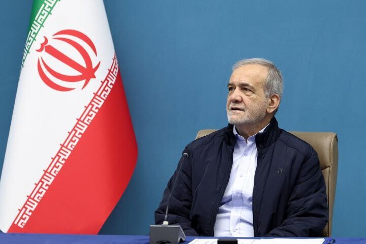 تأکید رئیسجمهور بر لزوم راهاندازی پنلهای خورشیدی در واحدهای صنعتی لرستان