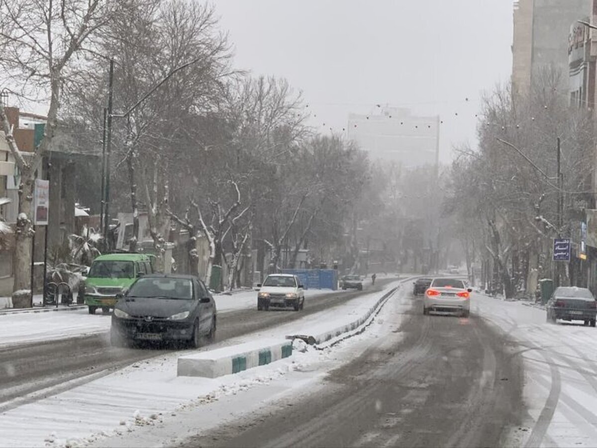 بارش سنگین برف تردد در کرمانشاه را کند کرد