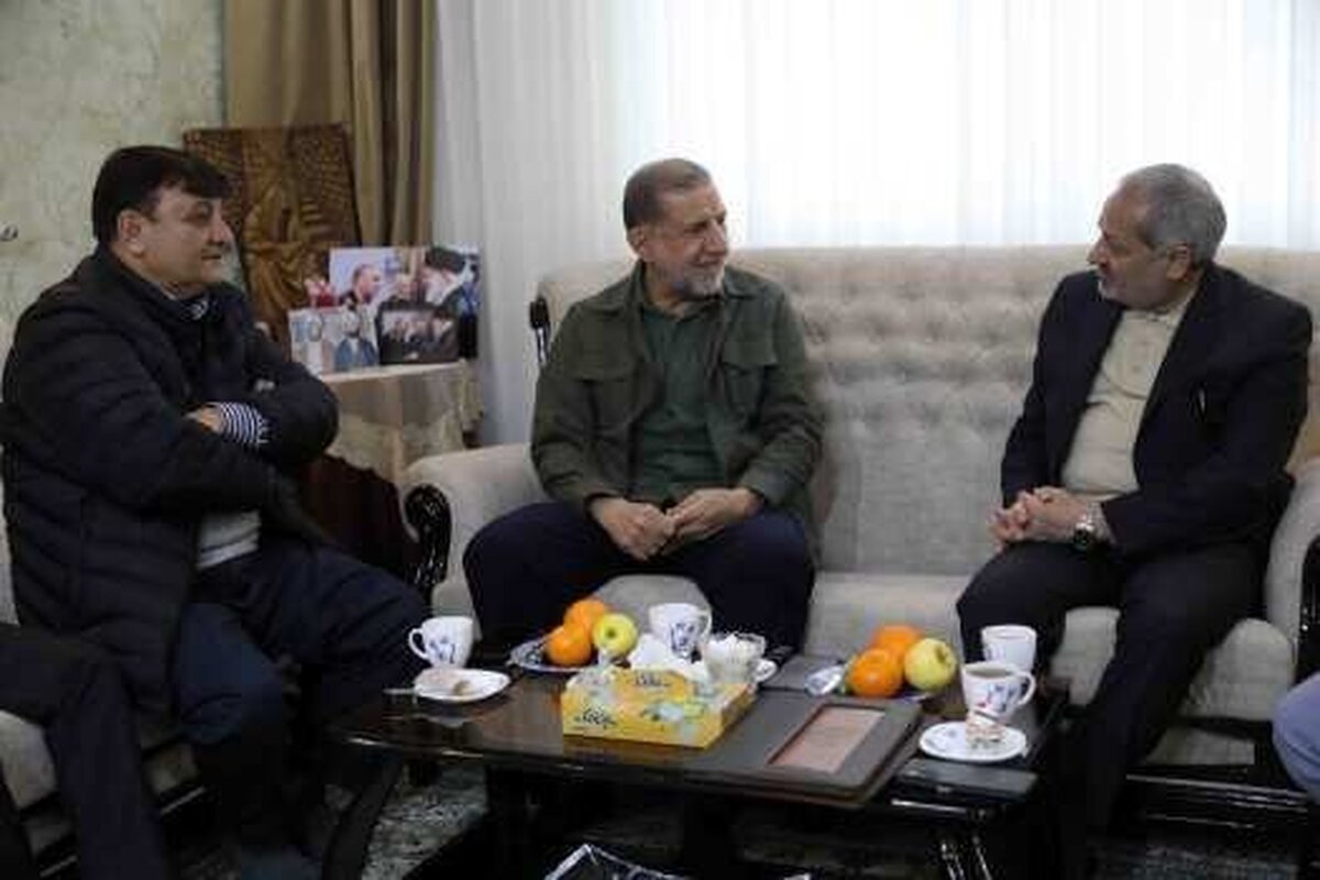 دیدار وزیر آموزش و پرورش با خانواده سردار سرلشکر شهید محققی