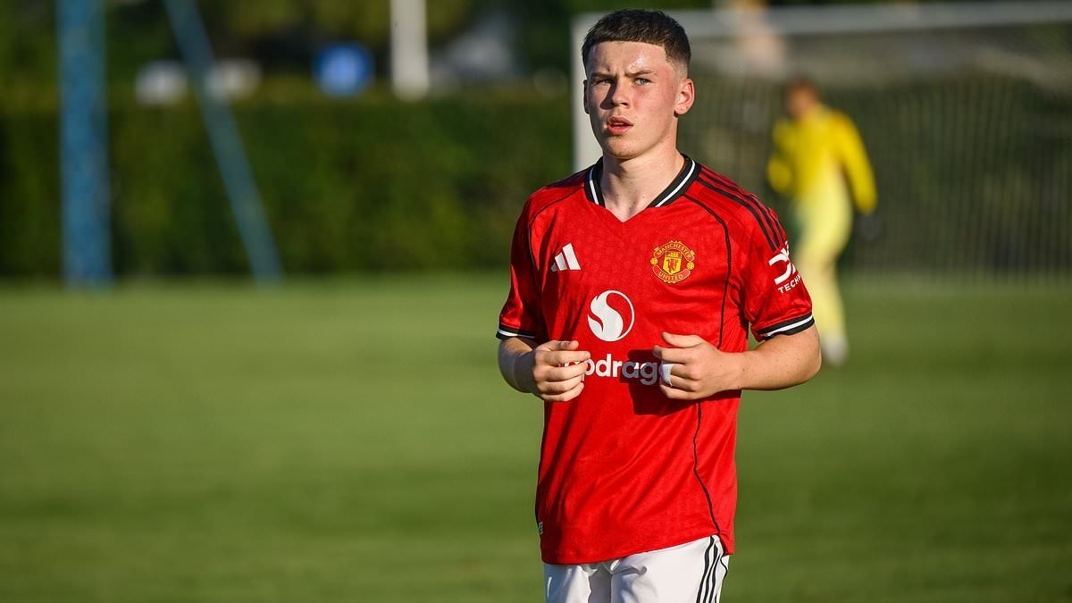 اولین حضور رقابتی پسرِ وین رونی در اولدترافورد