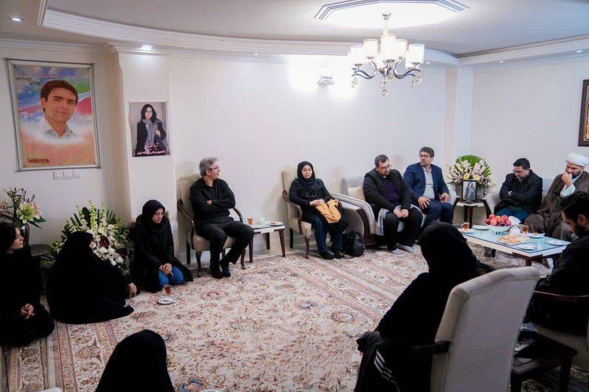دیدار دانشگاهیان با خانواده شهید آیدا حیدری؛ دانشجوی پزشکی