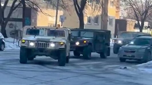 ورود گارد ملی آمریکا به شهر مینیاپولیس برای مقابله با معترضان