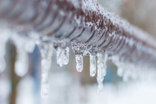 قطعی موقت آب در دماوند به دلیل یخ زدگی