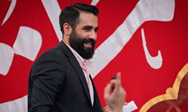 ببینید| رجز خوانی و سرود حماسی حسین طاهری با پیرنگ دهه فجر؛ الله الله الله ، الله اکبر