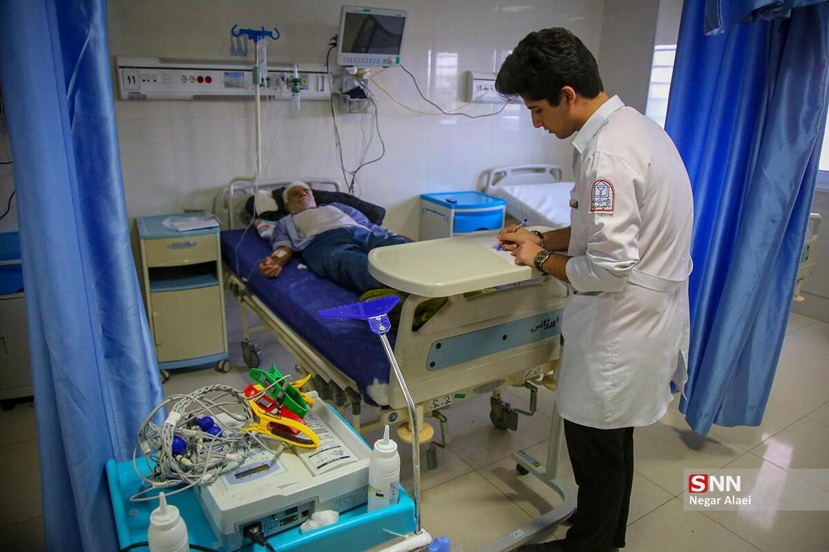 پرداخت معوقات پرستاران به دریافت مطالبات بیمه‌ای معطوف نشود