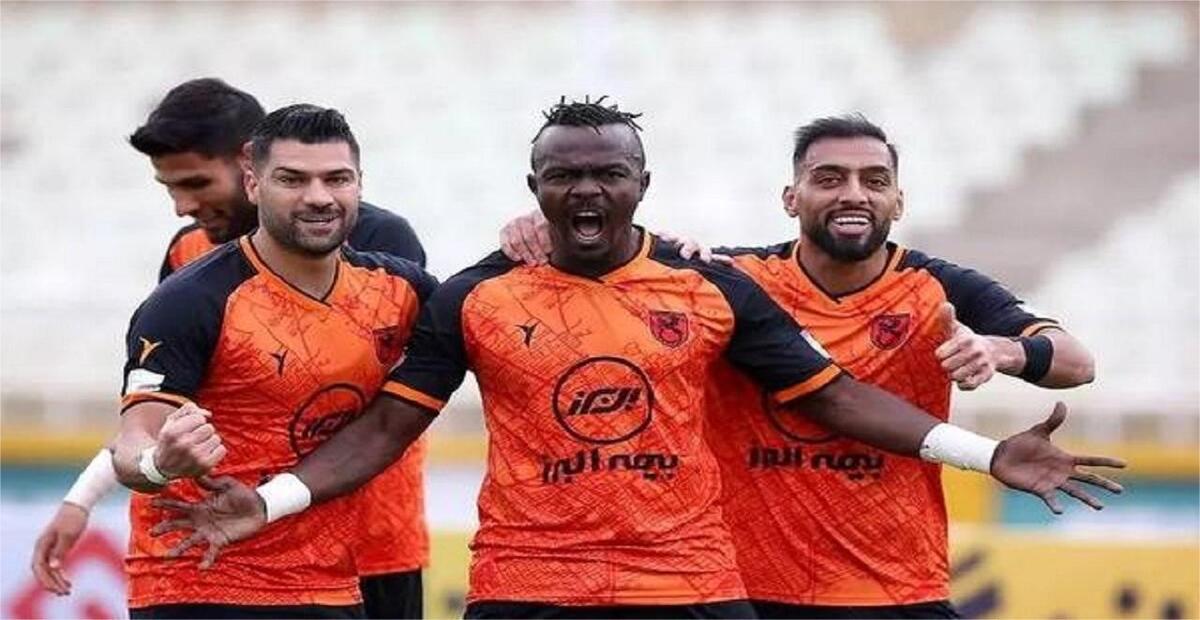 گادوین منشا، ستاره گلزنی در تقابل مس رفسنجان و ذوب‌آهن