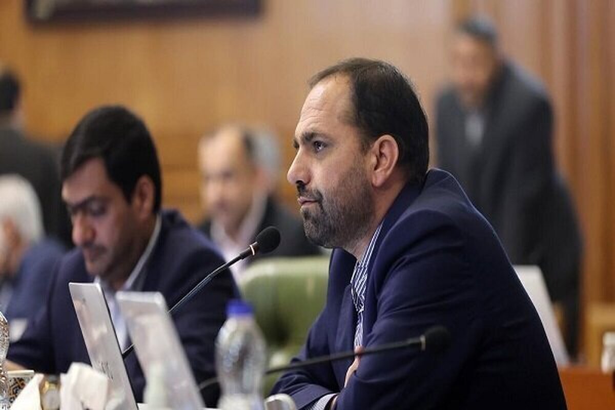 رئیس کمیته گردشگری شورای شهر تهران: قوه قضاییه هزینه اتوبوس‌های تخریب شده را از اغتشاشگران بگیرد