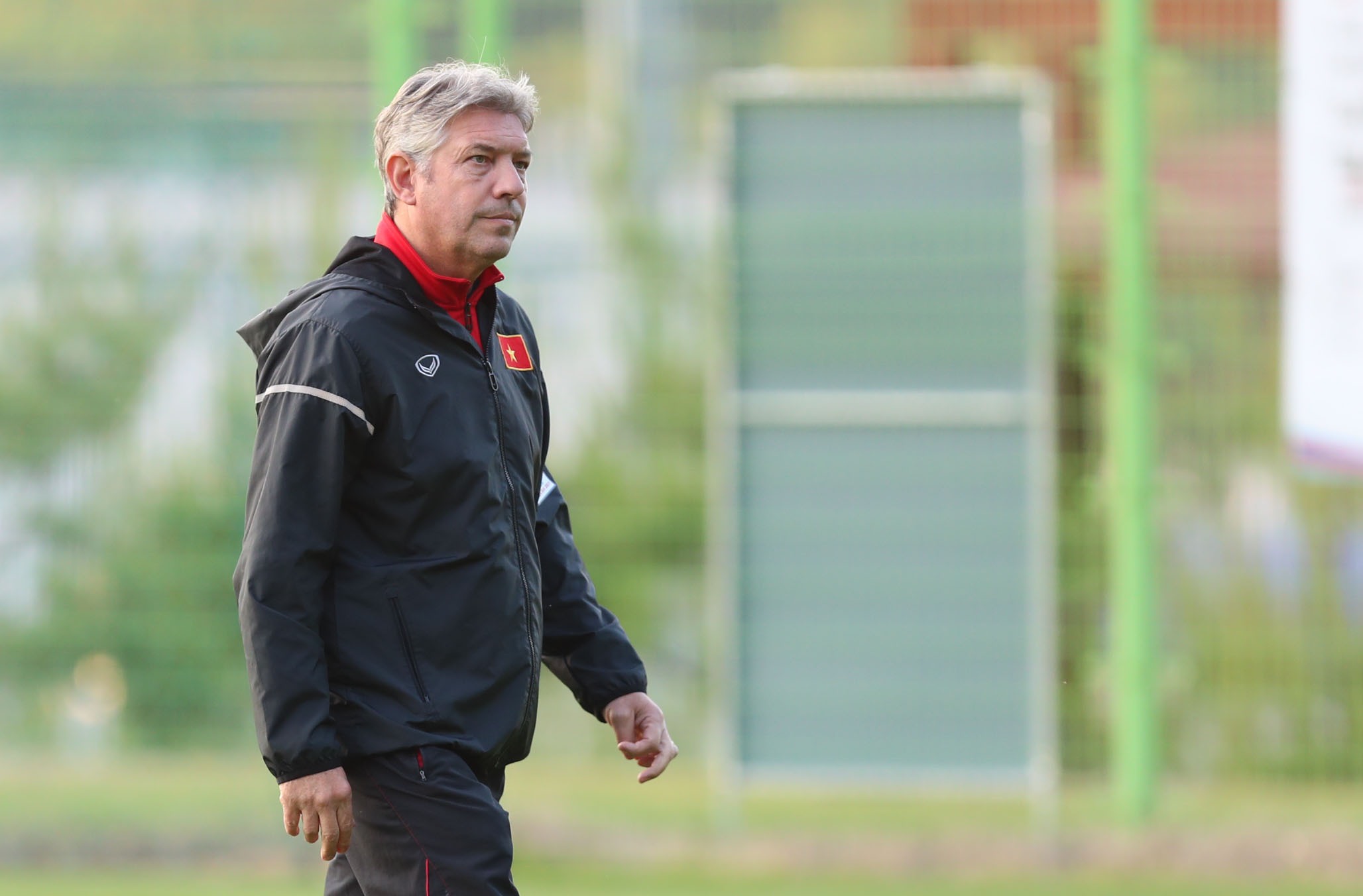 پوشش نتایج فاجعه بار تیم ملی امید با ژست فیک / دست روانخواه برای همه رو شد