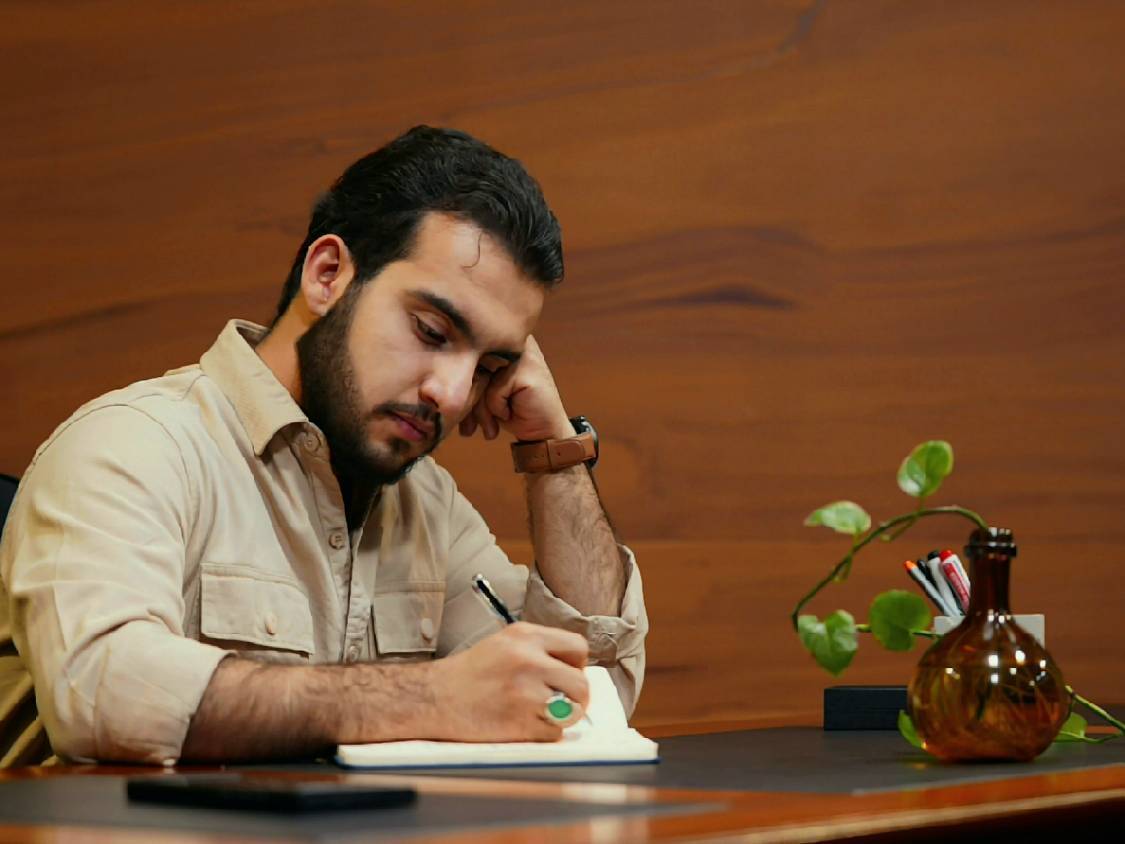 حسن صمدی دبیر انجمن اسلامی دانشجویان دانشگاه شاهد شد