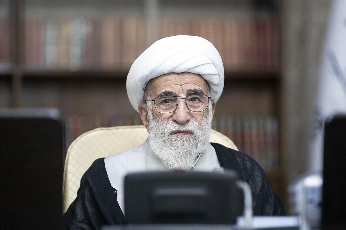 آیت الله جنتی :مقام معظم رهبری سدی شکست‌ناپذیر در برابر دشمنان است