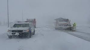 مسدود شدن محورهای یاسوج–چرام و یاسوج–اقلید به دلیل بارش سنگین برف