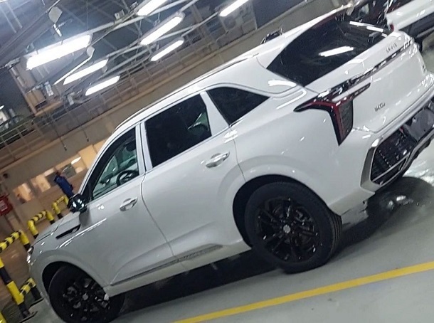 شاسی بلند جدید ایران&zwnj;خودرو در راه است؟ + تصاویر