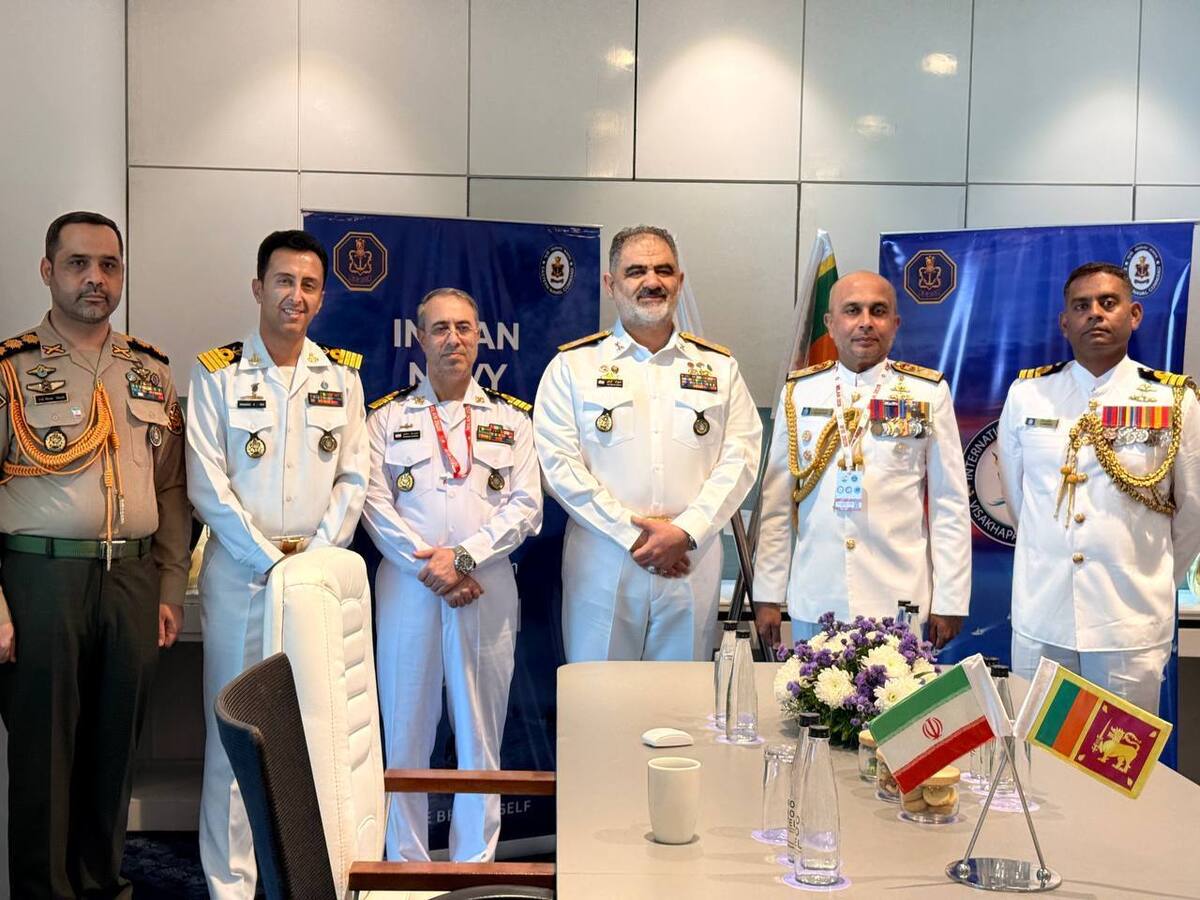 دریادار ایرانی: رزمایش‌های چندجانبه فرصتی برای ارتقای سطح آمادگی رزمی نیروهاست