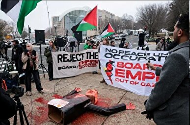 ‌اعتراضات در مقابل محل برگزاری نشست «شورای صلح» در واشنگتن + فیلم