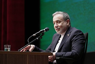 عراقچی: اسامی واقعی جانباختگان حوادث اخیر را منتشر کردیم / هر کس ادعایی بیش تر از این تعداد دارد ثابت کند + فیلم