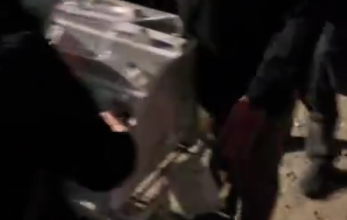 حمله رژیم جنایتکار صهیونیستی به بیمارستان گاندی تهران / پرستاران بیمارستان گاندی در حال انتقال نوزادان هستند