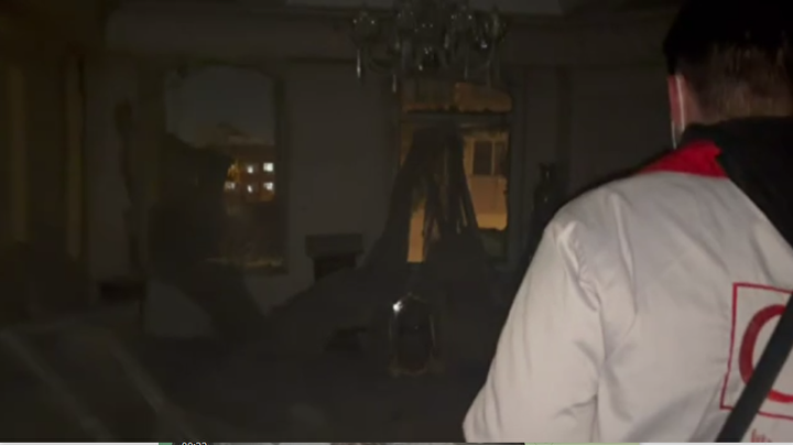 گزارش زنده خبرنگار SNNTV از حمله مشترک دشمن آمریکایی_صهیونیستی به ساختمان‌های مسکونی در میدان شهدا تهران + فیلم