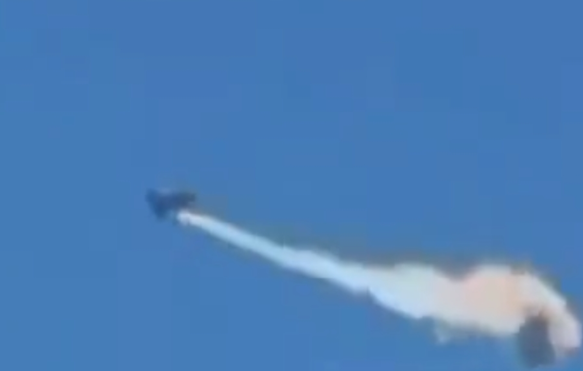 لحظه انهدام یک اف ۱۵ آمریکایی دیگر در کویت