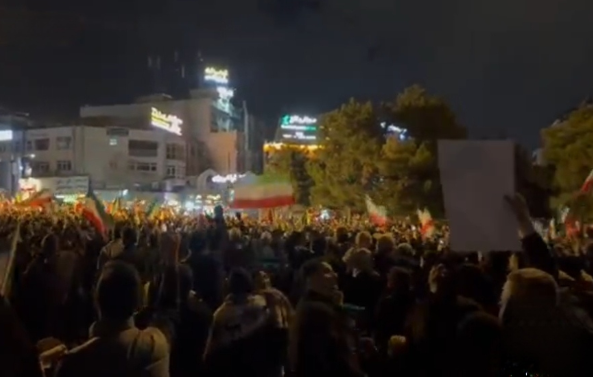 انفجار جمعیت در اجتماع شبانه مردم غرب تهران