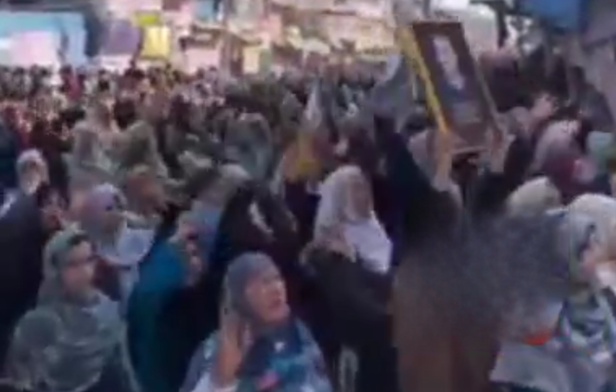 تظاهرات گسترده زنان کشمیری در محکومیت حملات رژیم صهیونیستی و آمریکا به ایران و ترور شهید امام خامنه&zwnj;ای