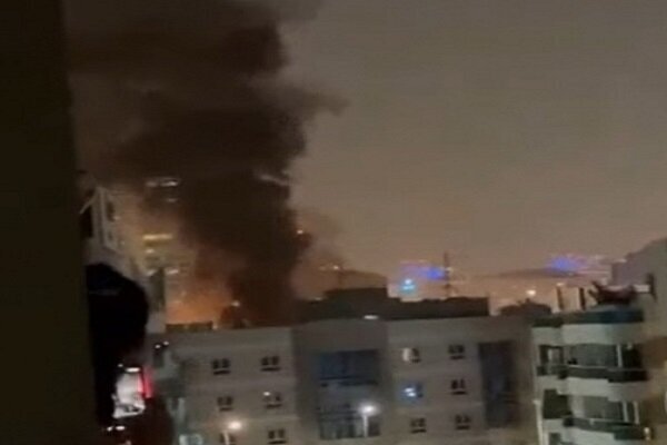 ضربات ادامه‌دار و سنگین نیرو‌های مسلح کشورمان به دشمن آمریکایی صهیونی / حملۀ مجدد به پایگاه آمریکایی در منامه + فیلم