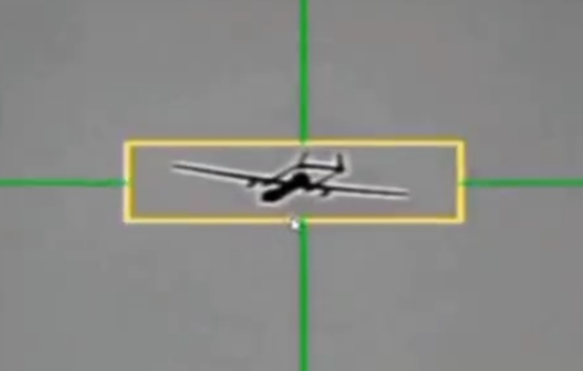 انتشار برای اولین بار | لحظه انهدام پهپاد هرمس ۴۵۰ رژیم غاصب صهیونیستی توسط پدافند هوایی مقتدر سپاه پاسداران انقلاب اسلامی، شامگاه دهم اسفندماه در خرم آباد
