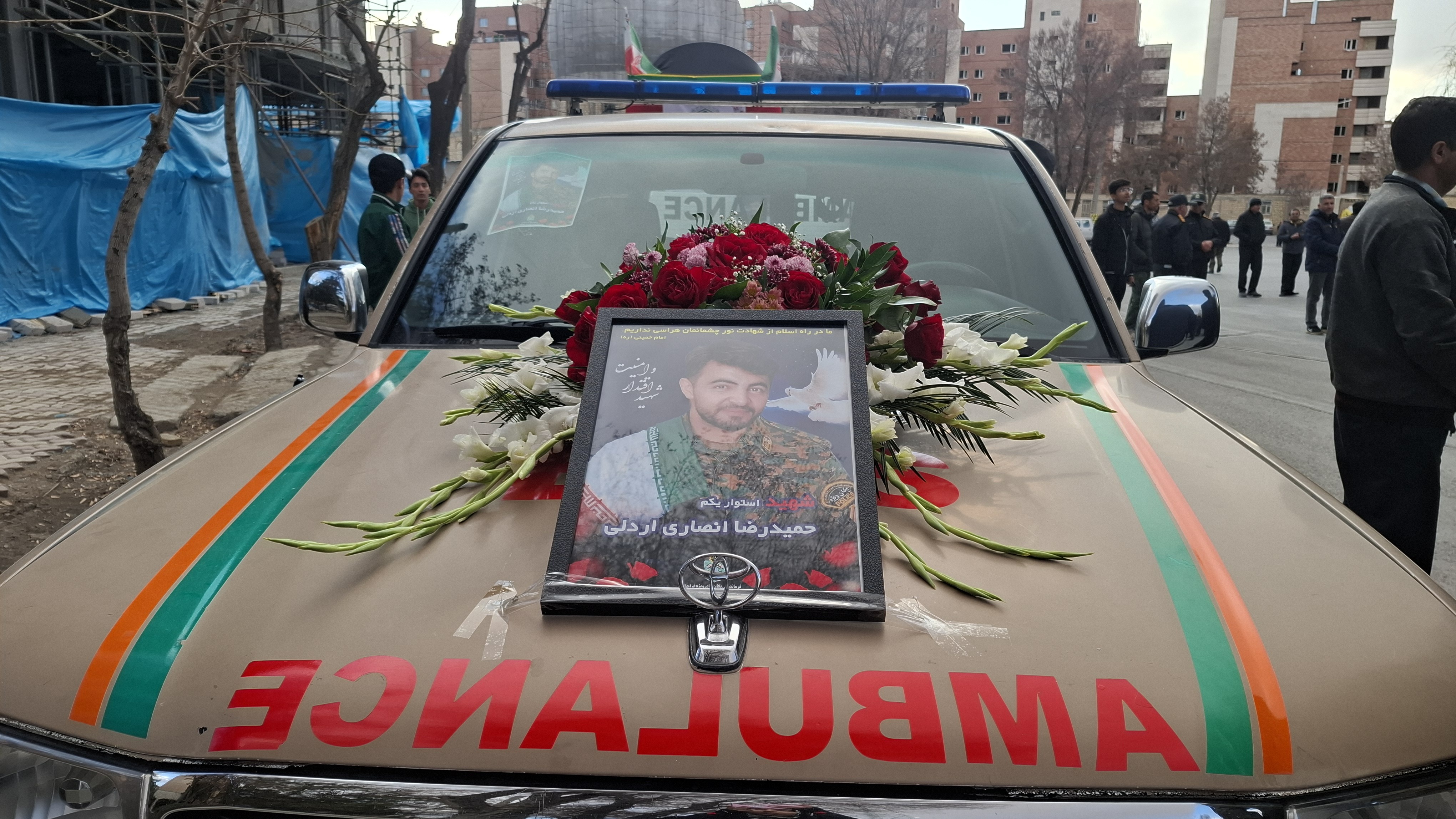 تشییع شهید حمیدرضا انصاری در شهرکرد + فیلم