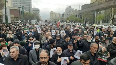 مراسم تشییع پیکر ۸ شهید اقتدار ایران اسلامی در مشهد برگزار شد + فیلم