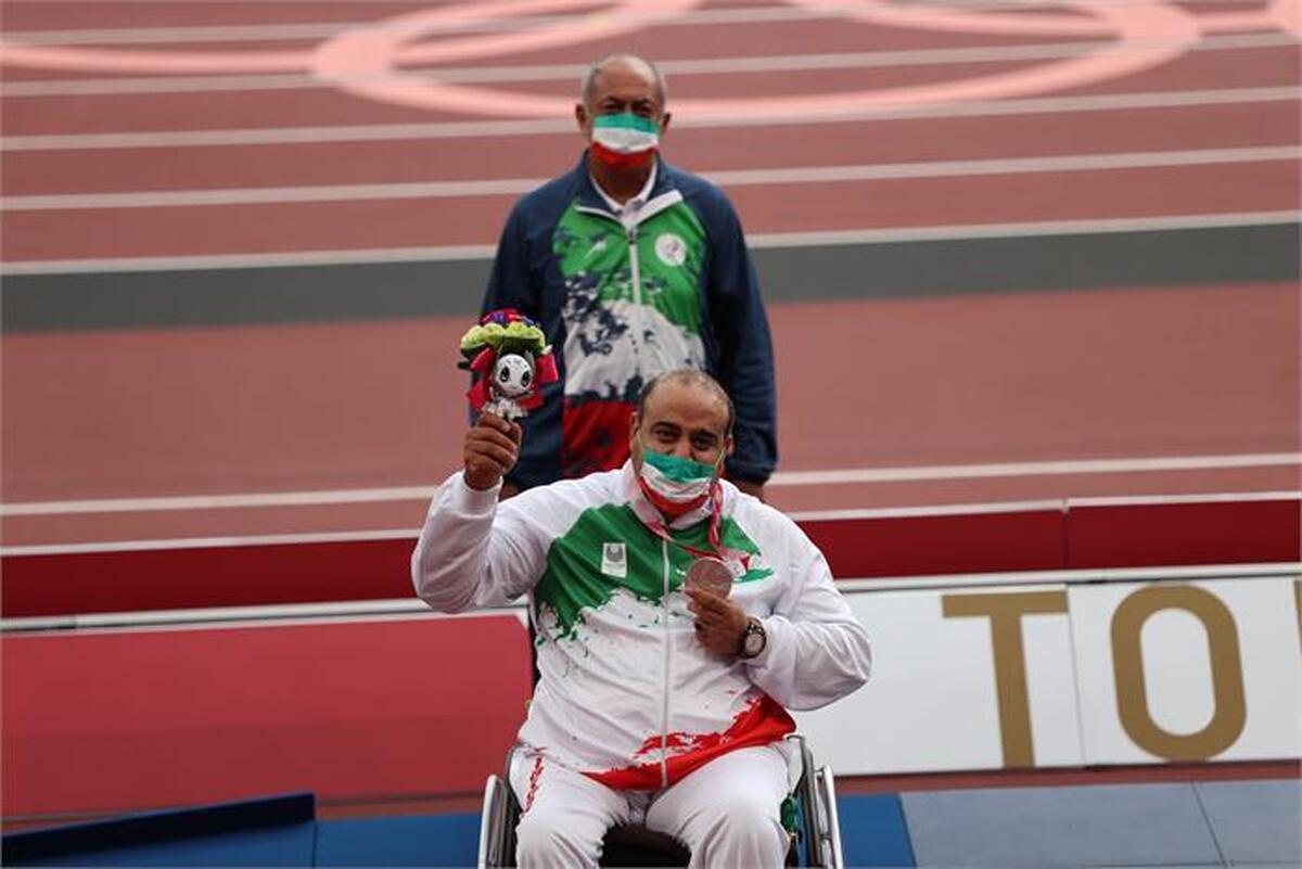 قهرمان پارالمپیک:
نگاه رهبر شهید انقلاب به ورزشکاران ویژه و حمایتی بود