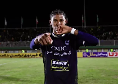 ابراز همدردی بازیکن برزیلی چادرملو با مردم ایران