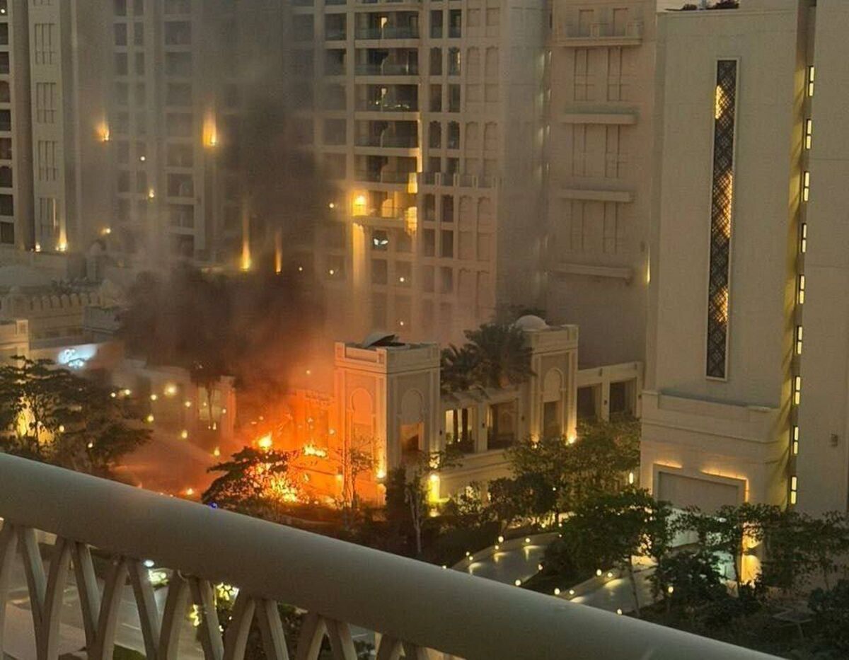 دود و آتش در منامه بحرین به دنبال هدف قرار گرفتن مقر نظامیان آمریکایی + فیلم