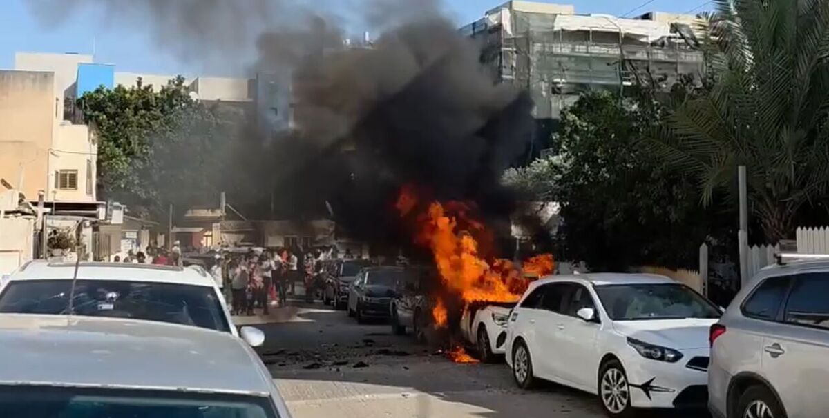 آثار تخریب ناشی از حملات موشکی ایران به اراضی اشغالی