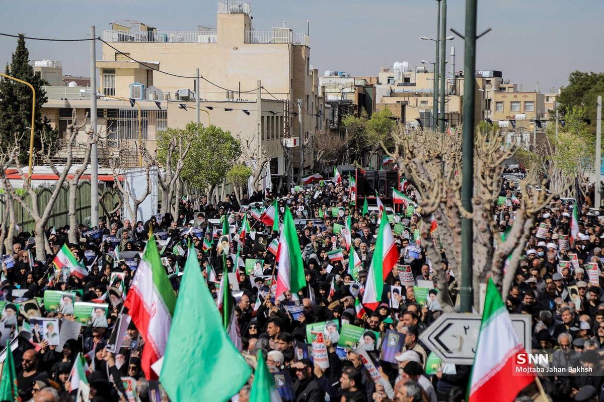 دانشجویان اردبیلی صحنه خیابان را خالی نکردند / فعالیت دانشجویان در حمایت از ایران + فیلم