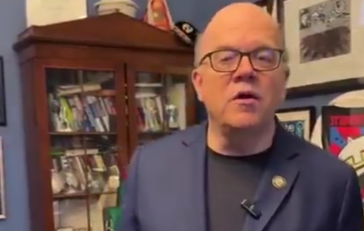 هزینه مسکن سربازان ما امروز صرف حمله به ایران می‌شود