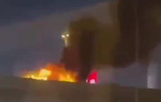 تصاویر دیگری از انفجار و آتش‌شوزی در مارینا دبی که مخفی‌گاه نیرو‌های آمریکایی-اسرائیلی بوده است