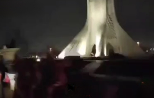 بکشید ما را، ملت ما بیدارتر می‌شود