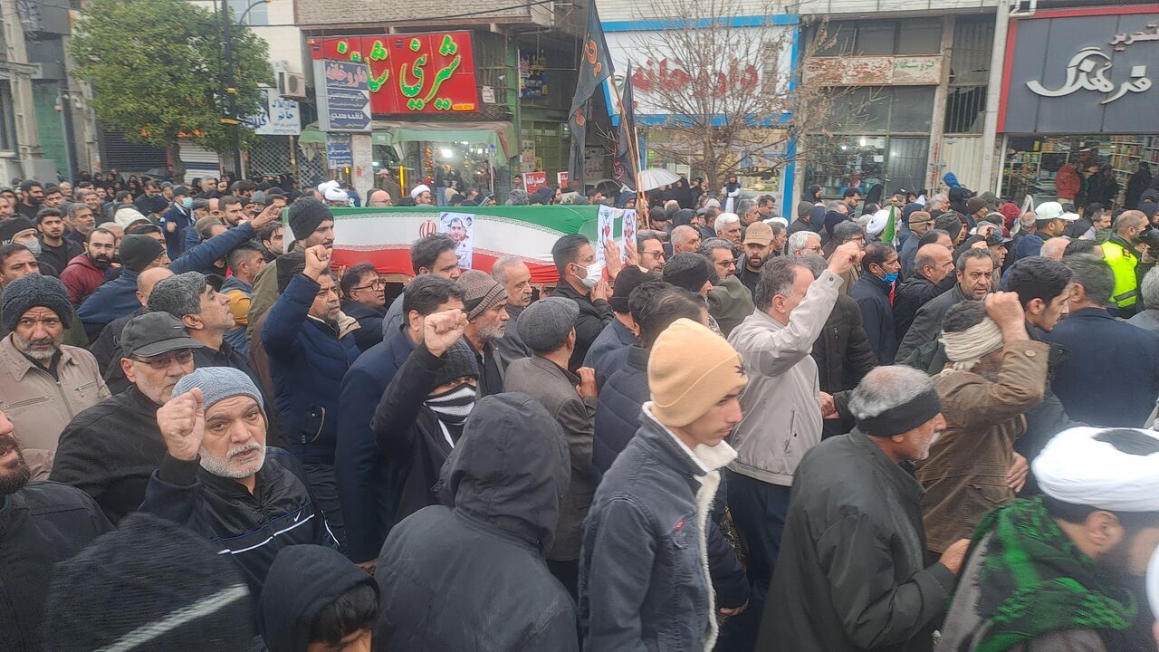 تشییع پیکر شهید جنگ رمضان در فاضل&zwnj;آباد گلستان