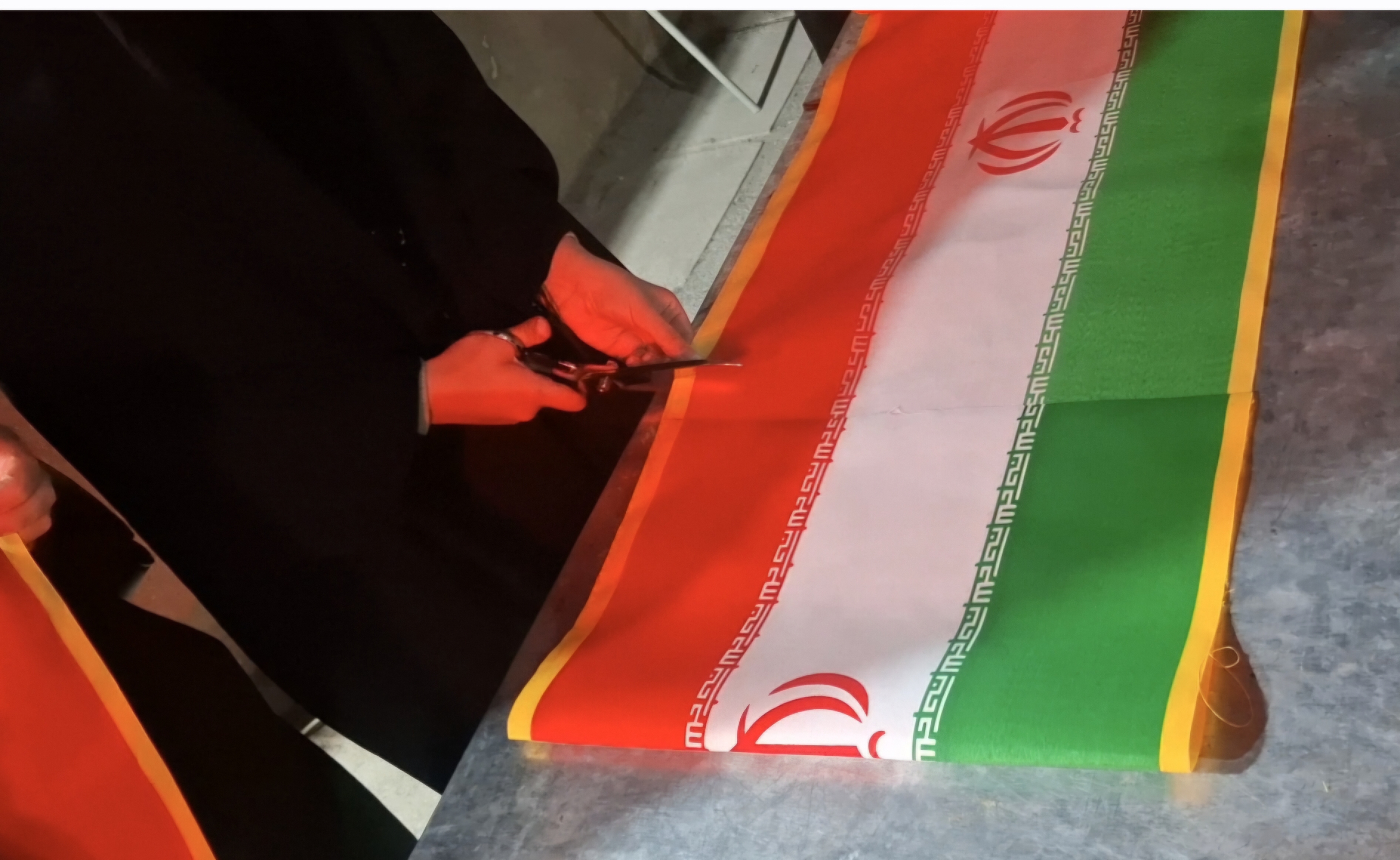 بسیج دانشجویی شهرکرد این&zwnj;بار پای کار پرچم + فیلم