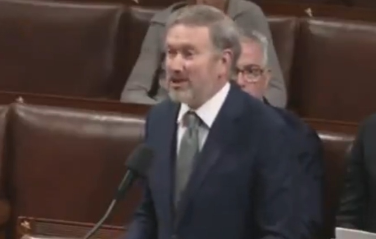 مخالفت نماینده کنگره آمریکا با جنگ آمریکا علیه ایران