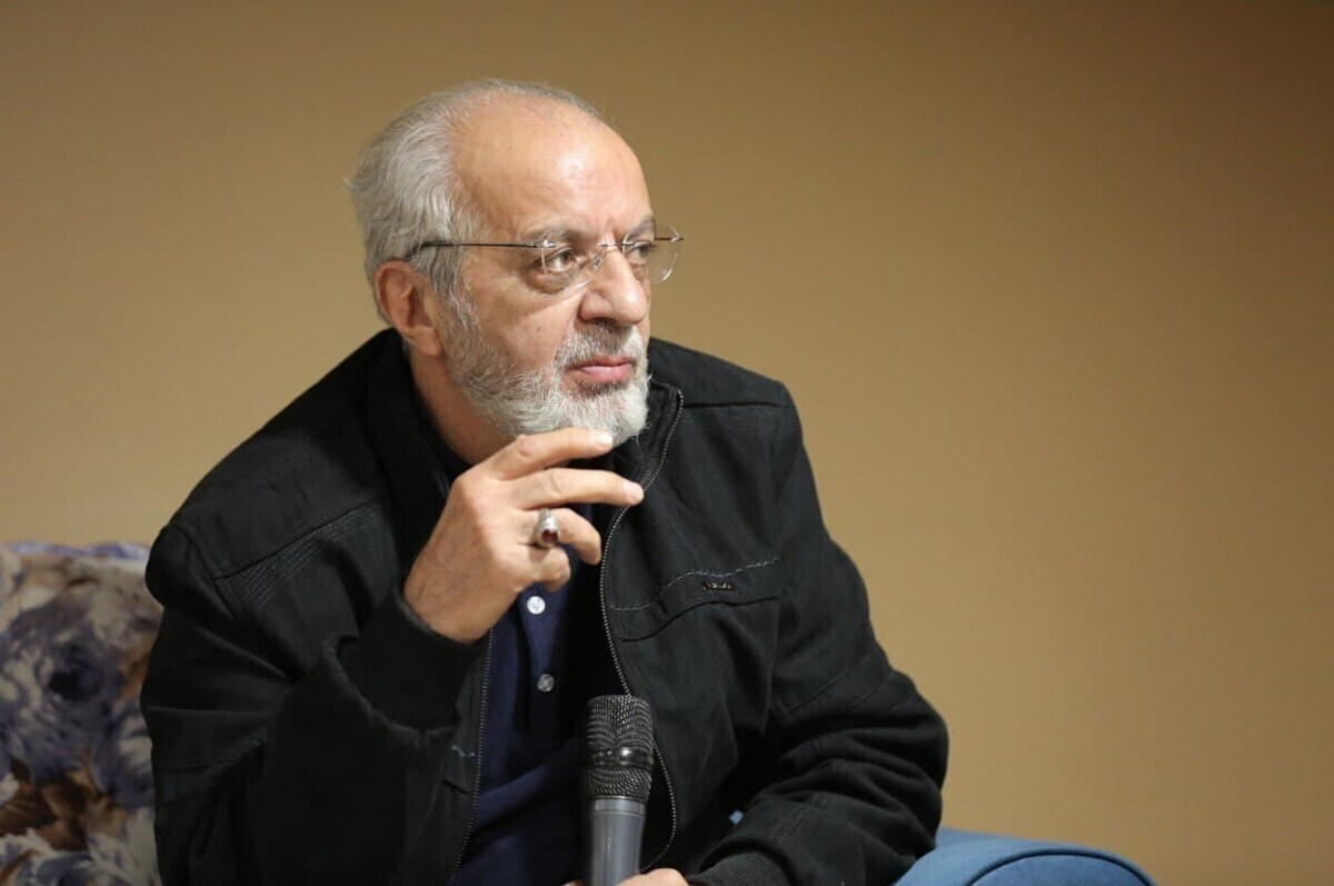 روایتی از کتابخانه آقا رضوان&zwnj;الله&zwnj;علیه و تسلط ایشان به کتاب&zwnj;ها + فیلم