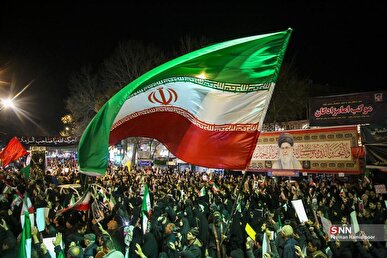 بیعت مردم پس از اعلام رهبری آیت‌الله سیدمجتبی خامنه‌ای + فیلم