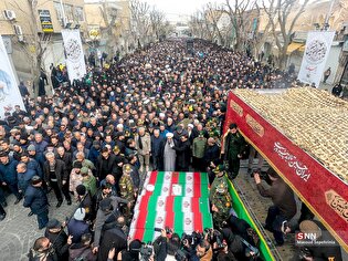 تشییع پیکر ۵ شهید «جنگ رمضان» در تبریز