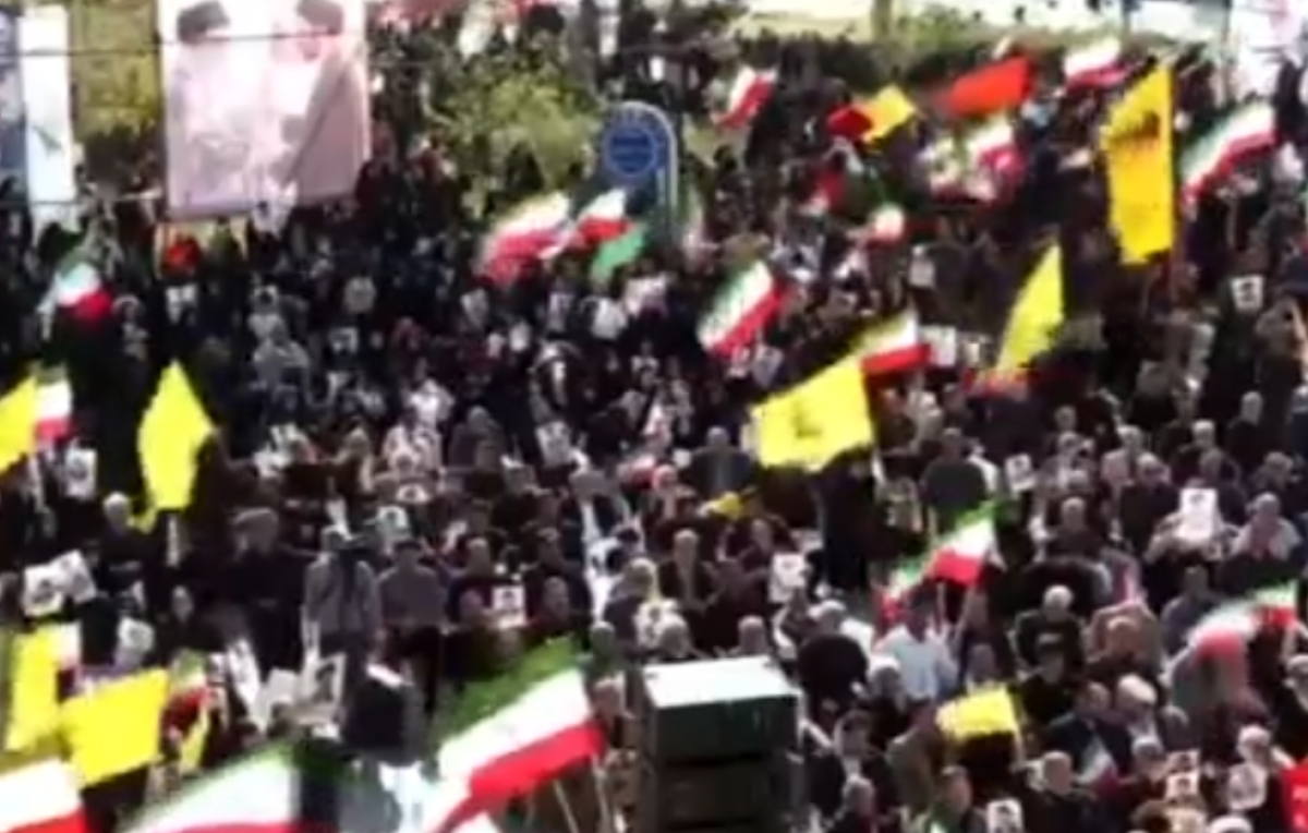 ساحل نشینان بوشهری با آیت الله سید مجتبی حسینی خامنه‌ای مراسم بیعتی باشکوه رقم زدند