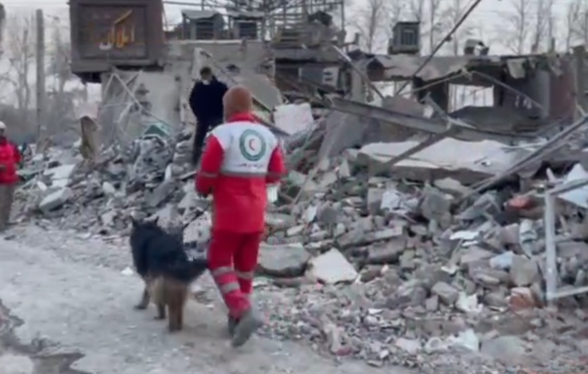 حمله عصر امروز دشمن صهیونی_آمریکایی به محله مهرویلا کرج/منازل مسکونی مردم هدف حملات دشمن قرار می&zwnj;گیرد