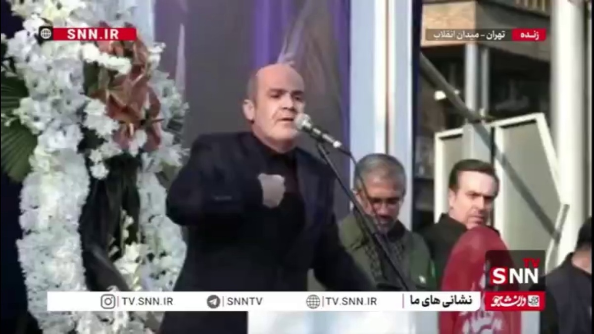 قنبری، سخنران مذهبی در مراسم بیعت با رهبر منتخب خبرگان: خدا نخواست حسرت شعار "خامنه&zwnj;ای رهبر ما" بر دل ما باقی بماند/ شب قدر انتخاب رهبر جدید انقلاب شب تنزل ملائک بود