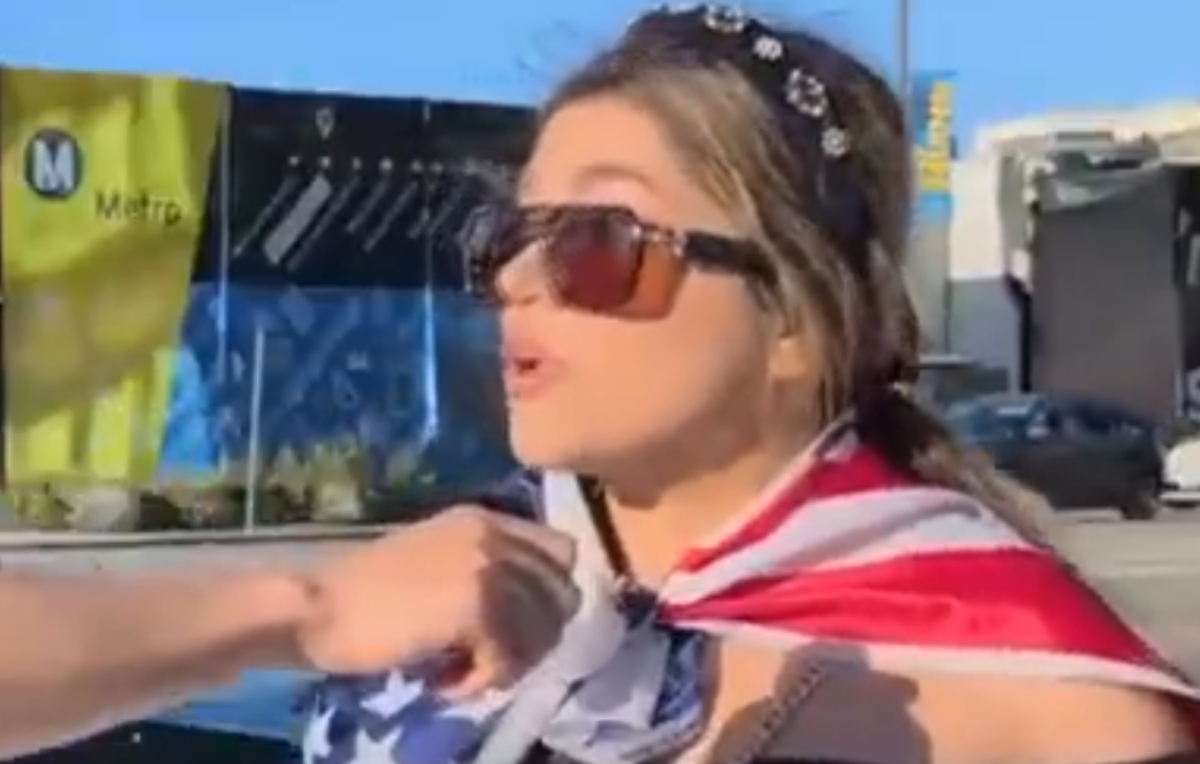 وقتی حماقت و وطن&zwnj;فروشی دیاسپورای طرفدار پهلوی سوژه پادکست ساز معروف شد