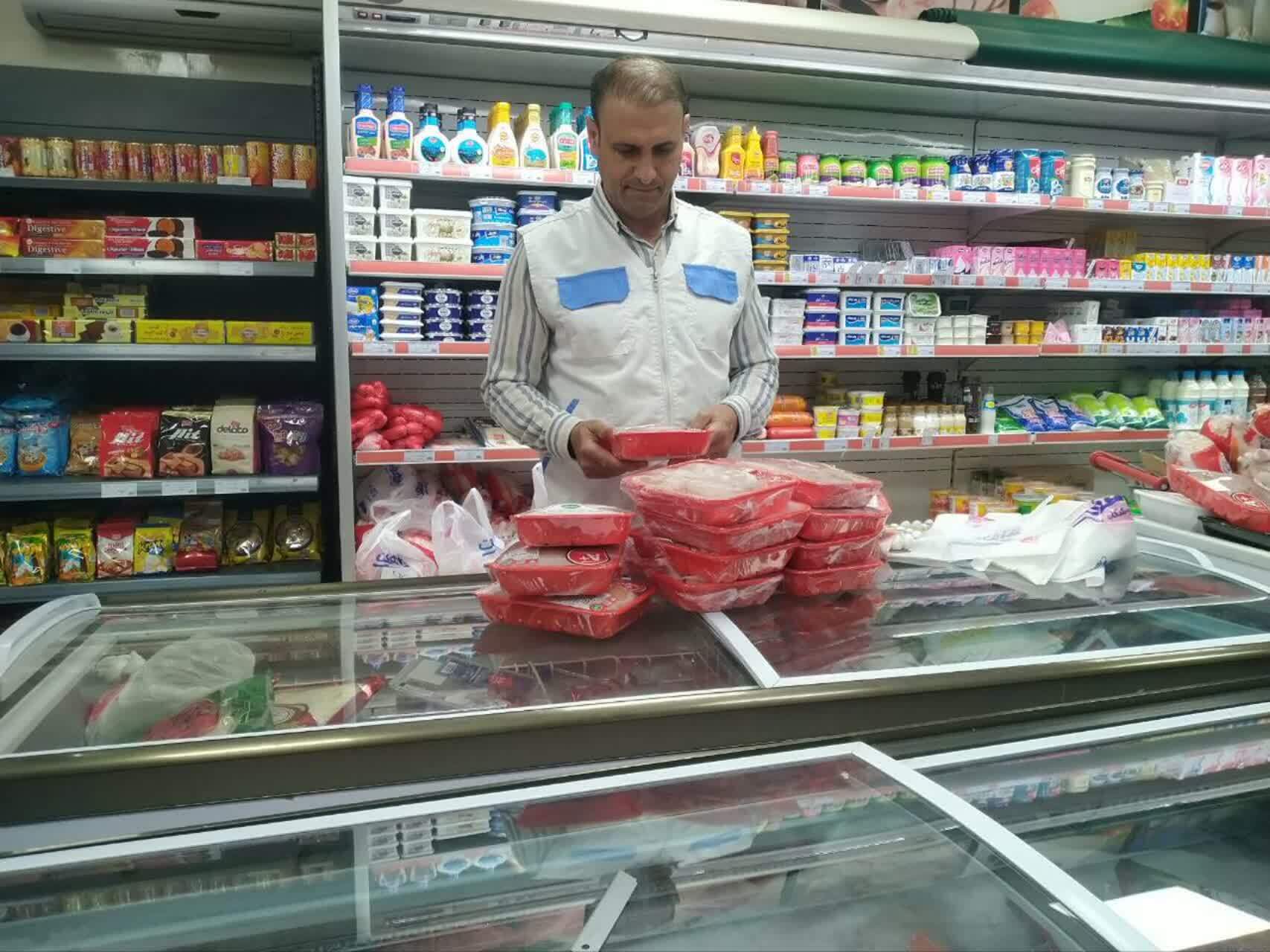 تشدید نظارت&zwnj;های بهداشتی در ایلام؛ ۳۴ کیلوگرم فرآورده خام دامی غیرقابل مصرف ضبط شد