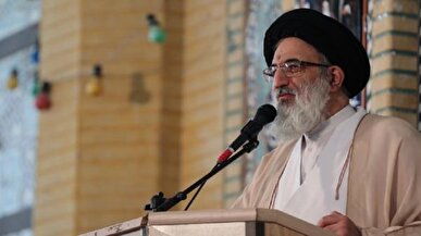 امام جمعه کرج: جنگ با مردم ایران، هیچ دستاوردی برای آمریکا به همراه نخواهد داشت+فیلم
